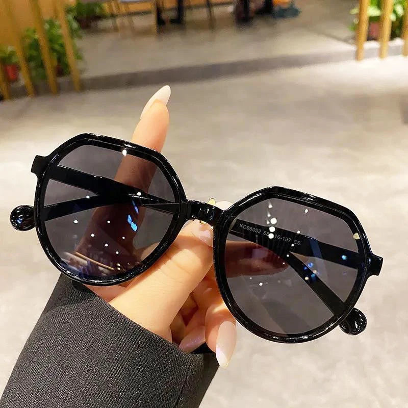 KLASSNUM Women Square Frame Fashion Sunglasses Brand Vintage Travel Sun Glasses Female Eyewear Anti-Glare Driving Sun Glasses