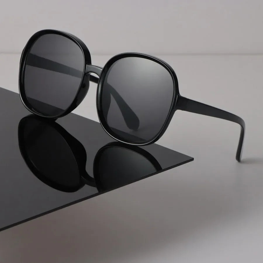 Lovely Sunglasses Women Men Round Mirror Big Frame Brand Designer Black Sun Glasses Trendy Eyewear Unisex Sexy Retro