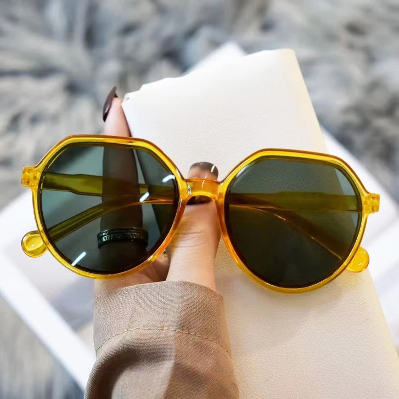 KLASSNUM Women Square Frame Fashion Sunglasses Brand Vintage Travel Sun Glasses Female Eyewear Anti-Glare Driving Sun Glasses