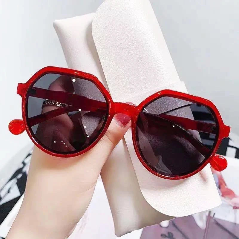 KLASSNUM Women Square Frame Fashion Sunglasses Brand Vintage Travel Sun Glasses Female Eyewear Anti-Glare Driving Sun Glasses