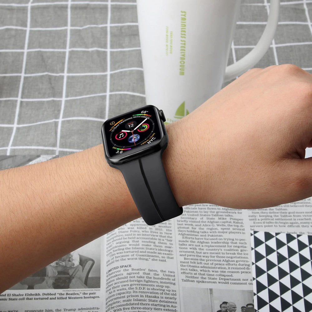 Magnetic Strap For watch ultra 2 band 49mm Silicone Bracelet iWatch Series 9 7 8 6 5 4 3 se 44mm 45mm 40mm 41mm 42mm 38mm