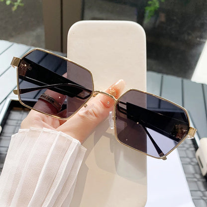 New Fashion Polygon Sunglasses Trend Personality Sunglasses Wear With Travel Glasses 98104