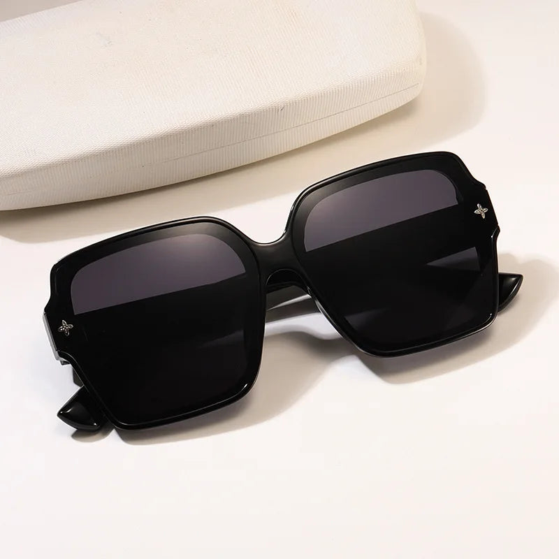 Fashion Square Frame Sunglasses for Women Luxury UV Protection Large Frame All-Match DS-8052-1